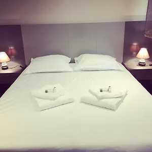 2* Lägenhetshotell Serafina Apartements