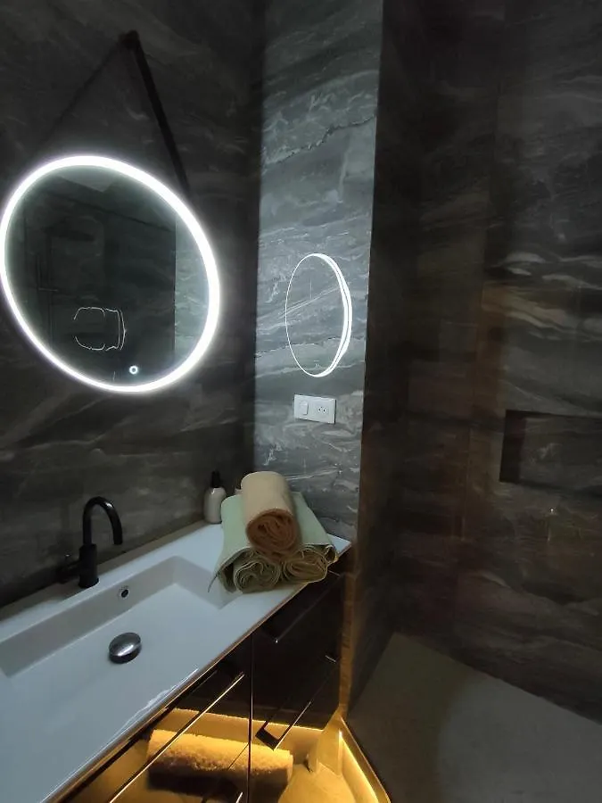 Joli Appartement Port De نيس