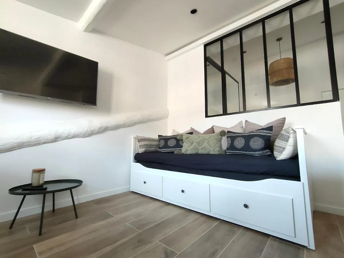 Joli Appartement Port De Nice 0*,  France