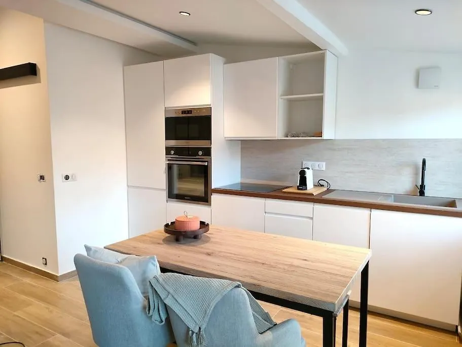 Apartment Joli Appartement Port De Nice